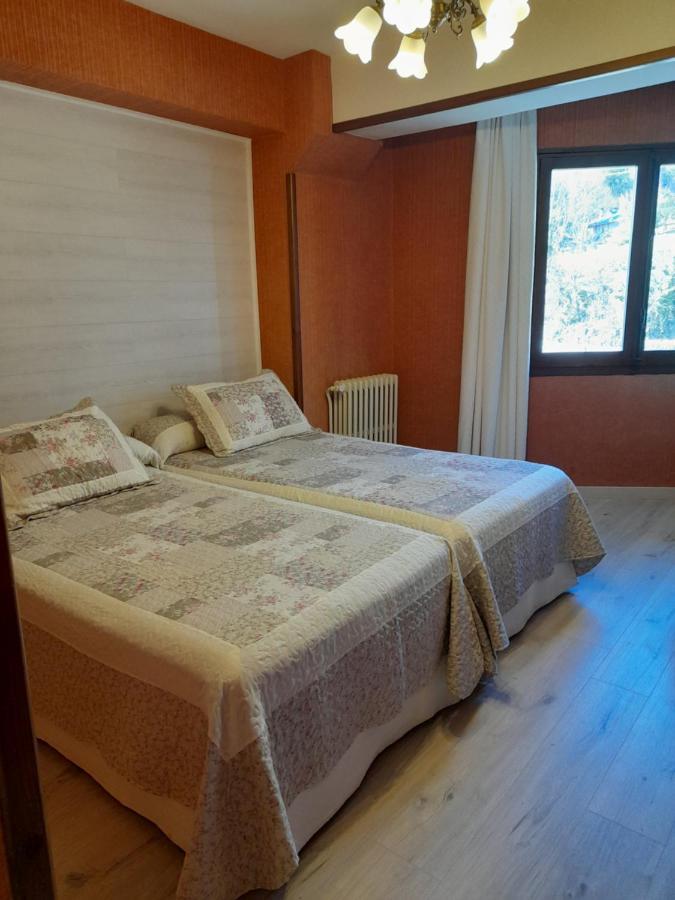 Hotel Giral Biescas  Eksteriør bilde