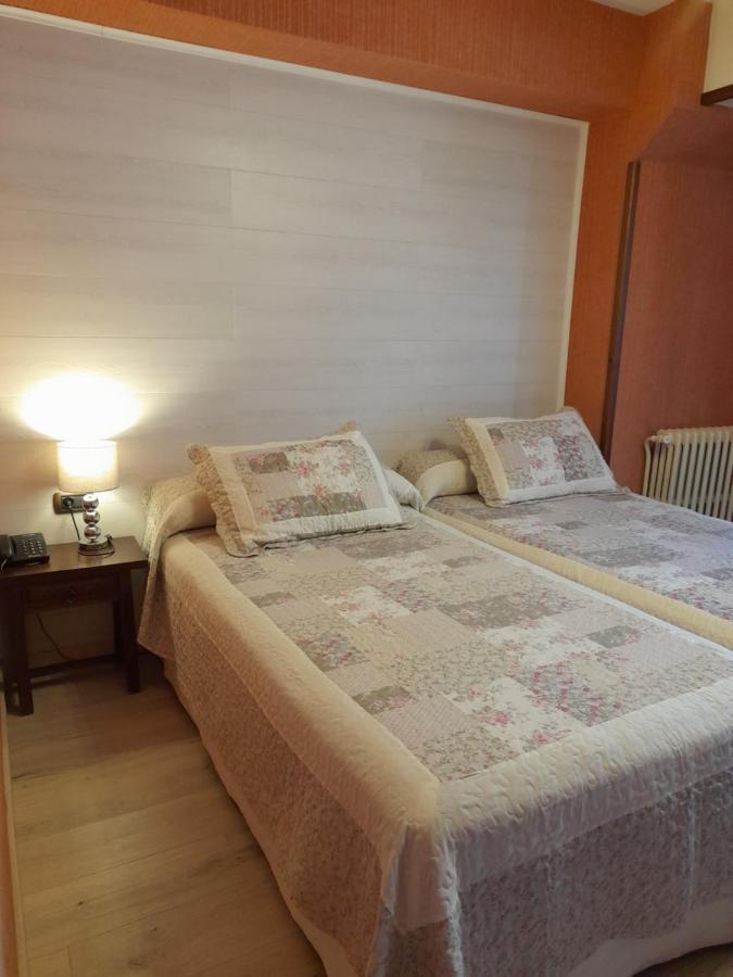 Hotel Giral Biescas  Eksteriør bilde